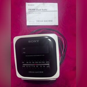 Sony Black and White Dream Machine Radio/Clock/Alarm
